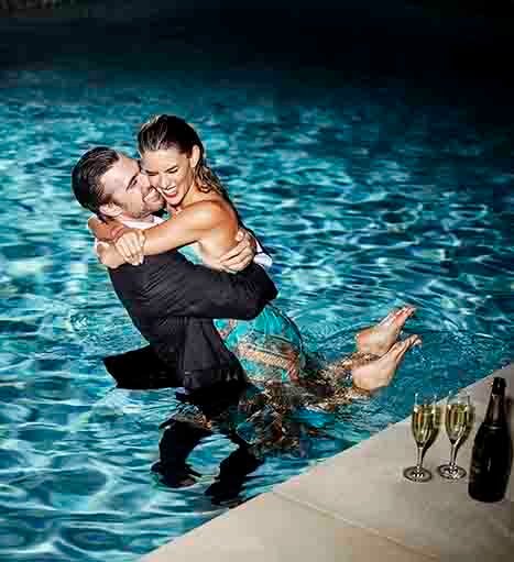 Couple-in-the-pool-467x511-1